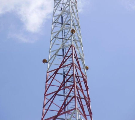 เสาอากาศสื่อสารเหล็กฉากสามเหลี่ยมชุบสังกะสีแบบจุ่มร้อน 5G เหมาะสำหรับเครือข่ายมือถือและการส่งสัญญาณ